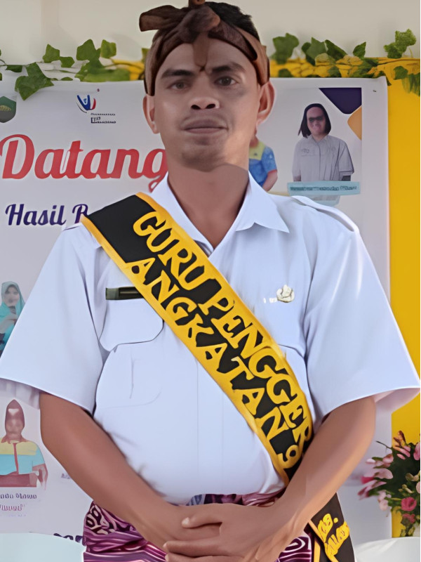 YULIUS AQUINO SERAN, S.Pd., Gr